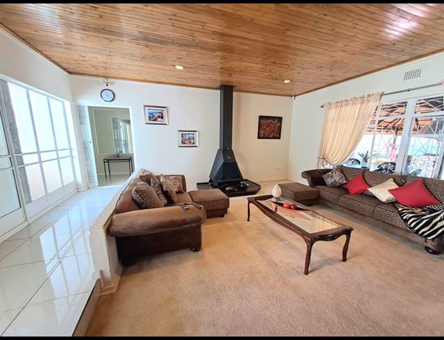 3 BEDROOM HOUSE FOR SALE IN ARCON PARK